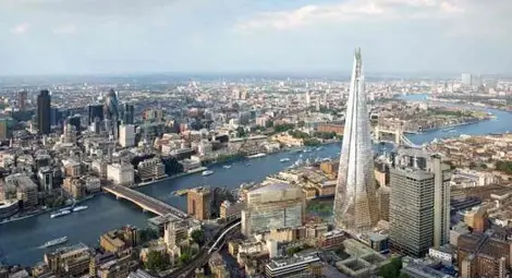 Евакуираха най-високия небостъргач в Лондон (видео)