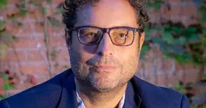 Теодор Ушев за творбите на Борис Лабе и Светлин Русев в Художествената галерия в Русе