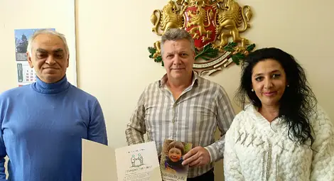 Ценна методическа литература получиха ОЦ „Малвина“ и ЦСОП „Д-р Петър Берон“-Кубрат Ценна методическа литература получиха ОЦ „Малвина“ и ЦСОП „Д-р Петър Берон“-Кубрат