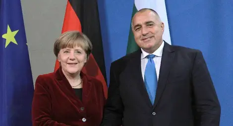 Меркел праща експерти на България