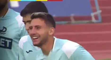 Чували ли сте как крещят стадионите от тишина?