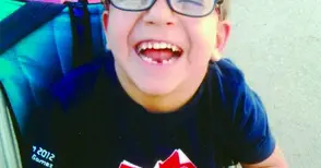 Малкият слънчев Боби стана американчето Гейбриъл в Охайо