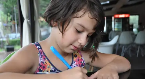 Второкласничката Димана извоюва скъп апарат за слуха на бебетата в Русе