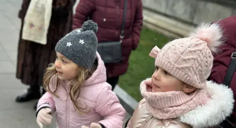 Кметът Пенчо Милков и коледарите благословиха Русе за здрава и успешна година