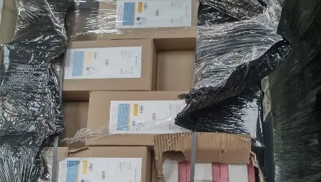 Задържани опаковки за цигари, екстази в миниподводница и парфюми донесоха награди на шестима русенски митничари Задържани опаковки за цигари, екстази в миниподводница и парфюми донесоха награди на шестима русенски митничари