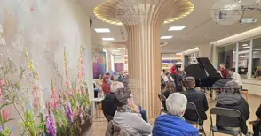 Послание за мир между народите отправиха по време на концерт цигуларката Сибора Ресюли и пианистът Иван Стоилков