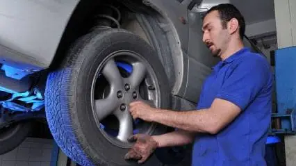 Депутати предлагат задължителните зимни гуми да отпаднат от закона