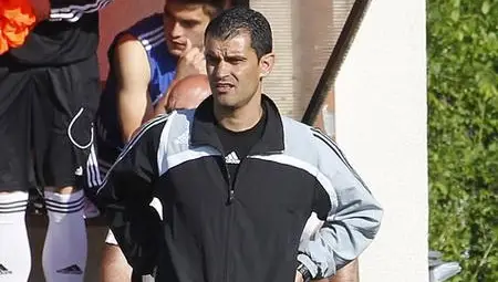 Старши треньорът на един изпит от майсторски лиценз