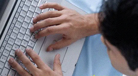 Гледате ТВ и работите на компютър - в депресия сте