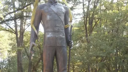 Авторът на паметника на Левски: Той наистина е образ невъзможен и в същото време толкова реален. Не мога да го опиша с думи