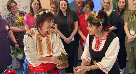 Русенските болници „Канев“ и „Медика“ отбелязаха Деня на родилната помощ Русенските болници „Канев“ и „Медика“ отбелязаха Деня на родилната помощ