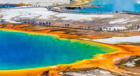 21-годишен падна във врящите извори на Йелоустоун и оцеля 21-годишен падна във врящите извори на Йелоустоун и оцеля