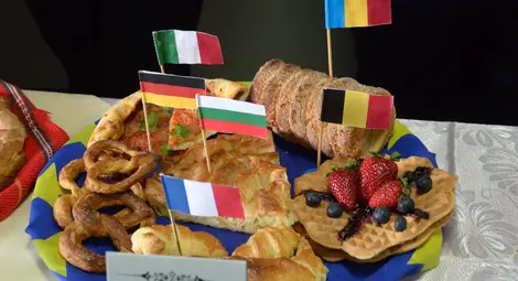 Платото на Белослава, което я направи победител в конкурса на гимназията.                                        Снимка: Красимир СТОЯНОВ