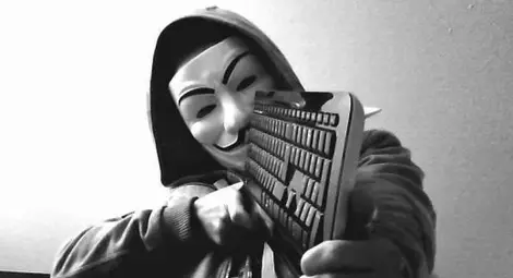 &bdquo;Анонимните&rdquo; обвиниха американска компания, че пази сайтовете на &bdquo;Ислямска държава&rdquo;