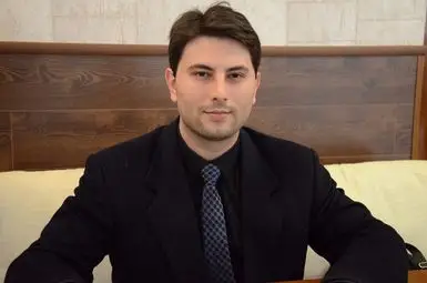 Бившият реформатор Стоян Янев увеличи групата съветници на ГЕРБ