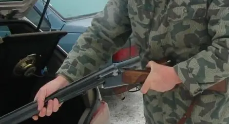 Бракониери гръмнаха поп, взели го за прасе