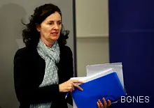 Всички чиновници на тест