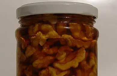 Проф. Мермерски: Постете с мед и орехи! Проф. Мермерски: Постете с мед и орехи!