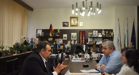 100 000 лева влизат в русенските читалища