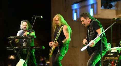 Хард рок, огнено шоу и моторен рев взривиха публиката на &bdquo;Green Rock Fest&ldquo;,  Джони Джоели пя в дует с 11-годишната русенка Дария Стефанова