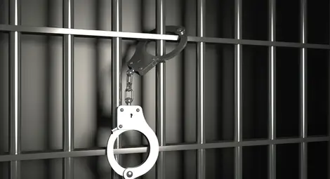 Заобикаляне на пробацията изпрати зад решетки шофьор с фалшива книжка