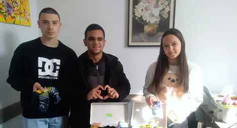 Кубратските емпатисти отбелязаха деня на розовата фанелка с нови добри дела Кубратските емпатисти отбелязаха деня на розовата фанелка с нови добри дела