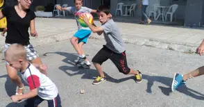 Приятели на музея показват в Гърция играта „Да бий, да бий...“