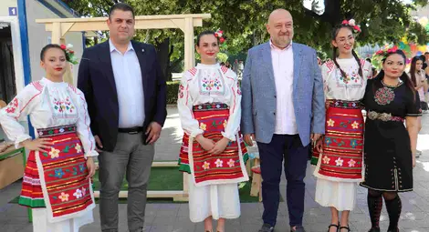 19 средни училища от Русе участват в Панорамата на средното образование 19 средни училища от Русе участват в Панорамата на средното образование