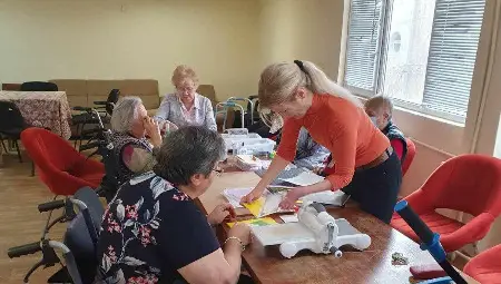 Много усмивки, спомени и топлота в първата Валентино-Творителница в Дом за стари хора „Възраждане“ Много усмивки, спомени и топлота в първата Валентино-Творителница в Дом за стари хора „Възраждане“