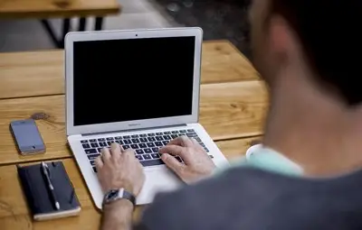 Всеки пети младеж в България нито учи, нито работи