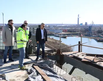 По искане на областния управител на Русе Орлин Пенков започва спешен ремонт на асфалтовата настилка по Дунав мост в последния участък на съоръжението 