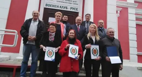 Наградиха служители на Военния клуб по случай 130-годишнината му