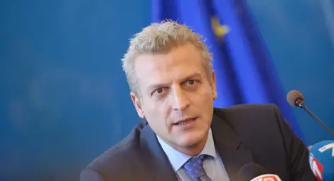 Москов даде едномесечен срок за спасяване на АГ отделението в Тетевен