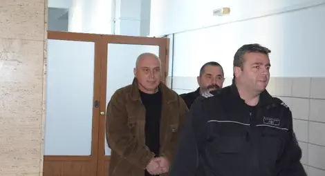 Родители защитиха в съда обвинен в педофилия