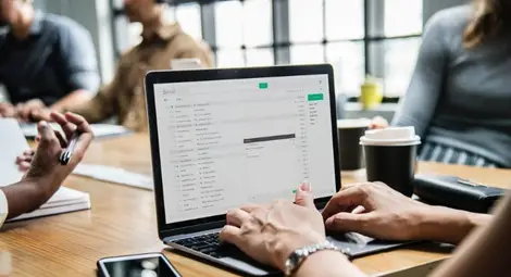 НАП предупреди за фалшиви имейли за възстановяване на суми