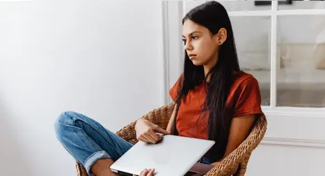 С онлайн въпросници ще помагат на ученици и техните семейства за превенция на употребата на наркотици