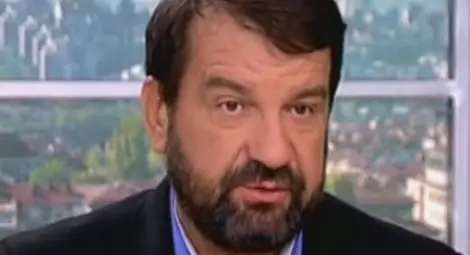 Ники Кънчев покани Божинов в "Биг Брадър", за да каже дали е спал с Кристиян Ники Кънчев покани Божинов в "Биг Брадър", за да каже дали е спал с Кристиян