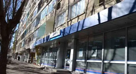 Задигнаха охранителна камера от фасадата на банков клон