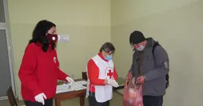 Бездомник за трапезарията на БЧК: Ако не са тия хора, ние сме мъртви