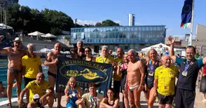 Русенските ветерани с 41 златни медала от международен турнир по плуване във Варна