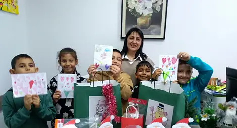 Добротворческата работилница събра кубратският клуб "Емпатия" и приятели в подготовка за пореден празник за малки пациенти във варненска болница Добротворческата работилница събра кубратският клуб "Емпатия" и приятели в подготовка за пореден празник за малки пациенти във варненска болница