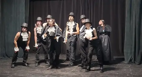 Сцена от спектакъла &bdquo;Нос&ldquo;.					            Снимка: Община Русе