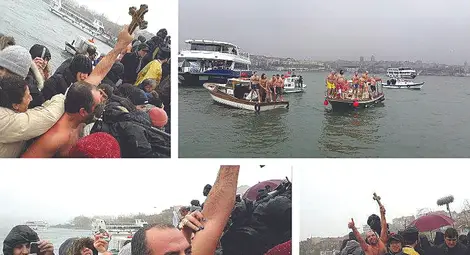 Русенец извади кръста в залива Златния рог в Истанбул