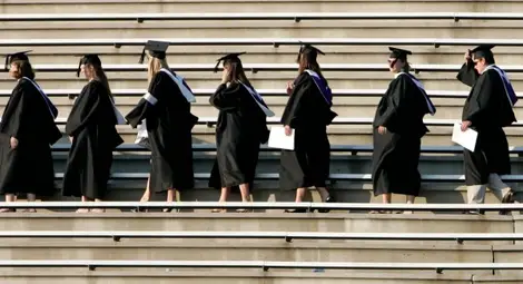 Изроденият култ: Учи, маме, да не работиш!