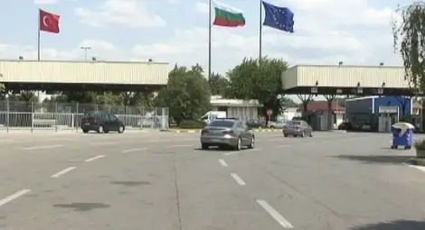 През ГКПП Капитан Андреево влизат хора на Гюлен с дипломатически автомобили