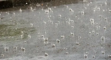 Жълт код за бури и градушки в Западна България