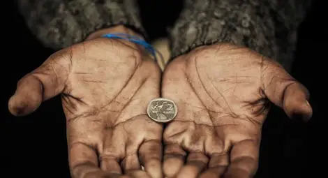 Евростат: Близо една трета от българите са застрашени от бедност