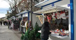 Коледните базари и елхите идват на 1 декември
