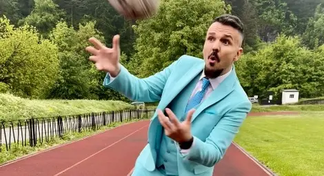 &bdquo;Хич не е добре, а е толкова добре&ldquo; - Графа идва в Русе с новия си голям хит