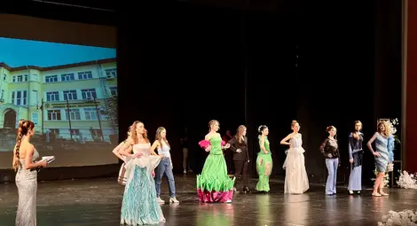 Спектакълът &bdquo;Асамблея на красотата и модата&ldquo; превърна сцената на Доходното здание в пространство на естетика и съпричастност